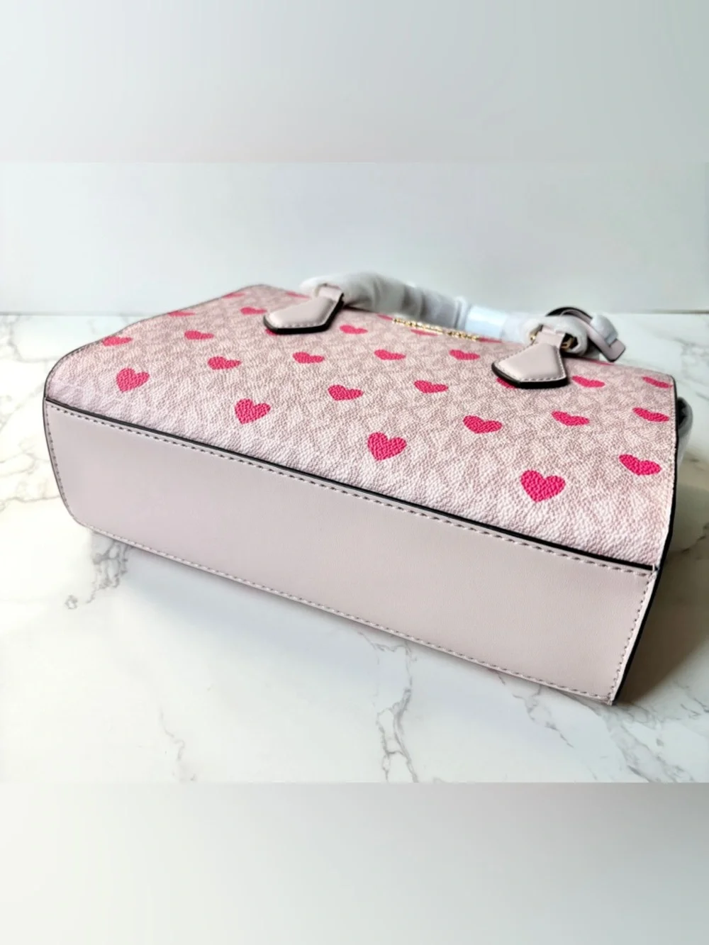 New Michael Kors Sheila Small Satchel Shoulder Crossbody Bag Hearts Pink